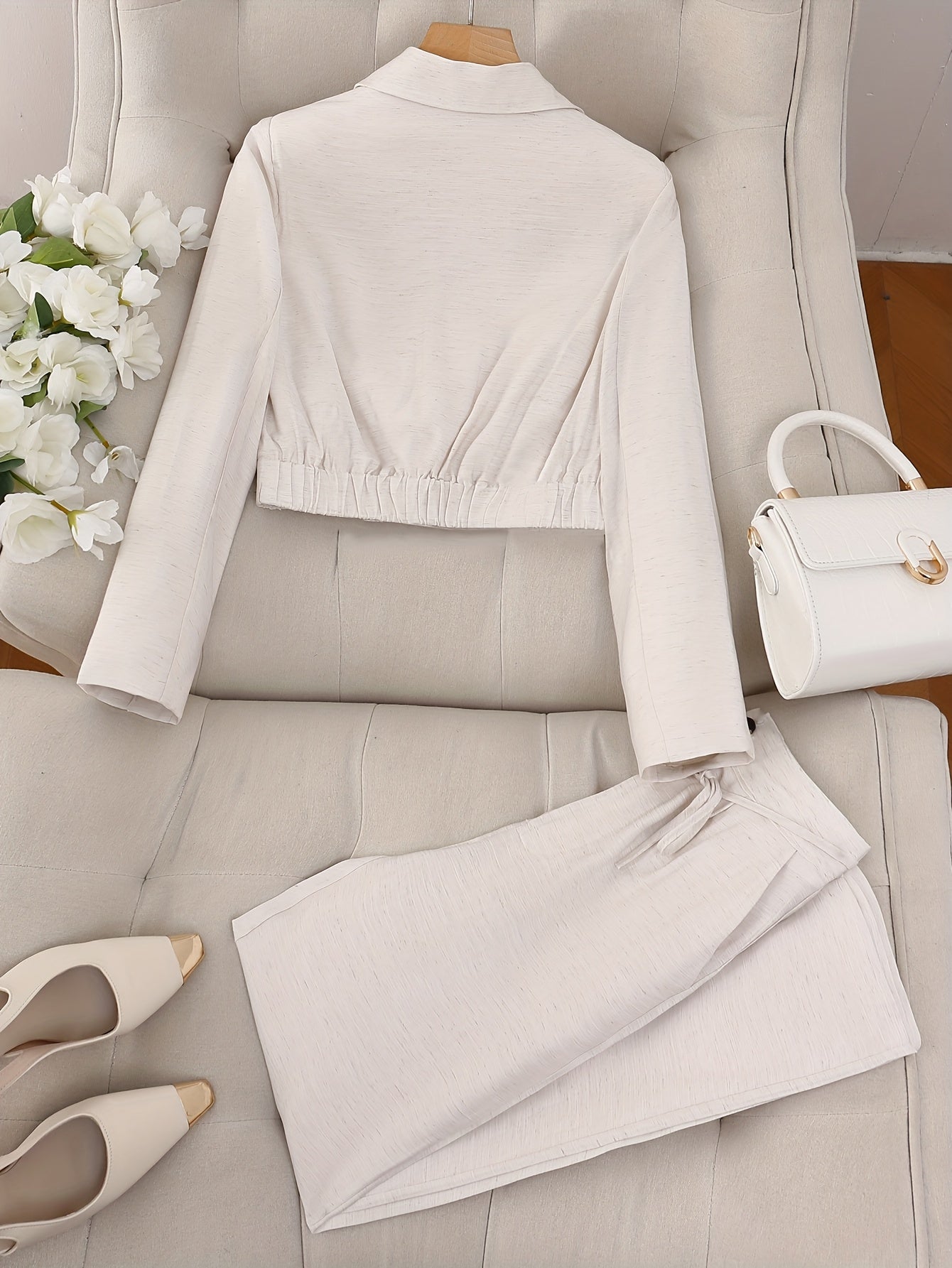 Chic Blazer Chic Beige Women's Blazer | Elegant Short Jacket with Decorative Buttons & Loose Drawstring Pants - Stylish Office or Casual Wear for Spring\u002FFall