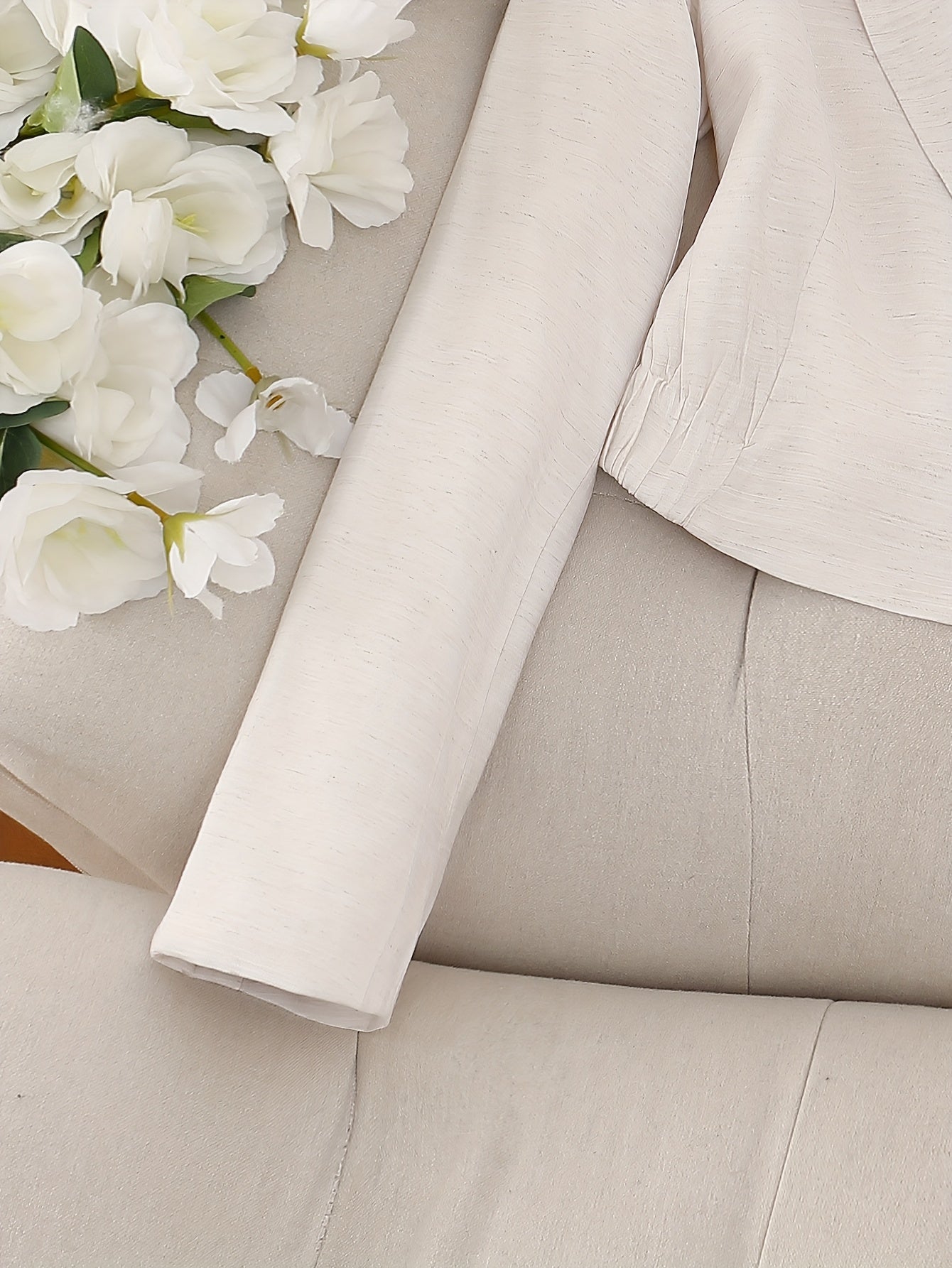 Chic Blazer Chic Beige Women's Blazer | Elegant Short Jacket with Decorative Buttons & Loose Drawstring Pants - Stylish Office or Casual Wear for Spring\u002FFall