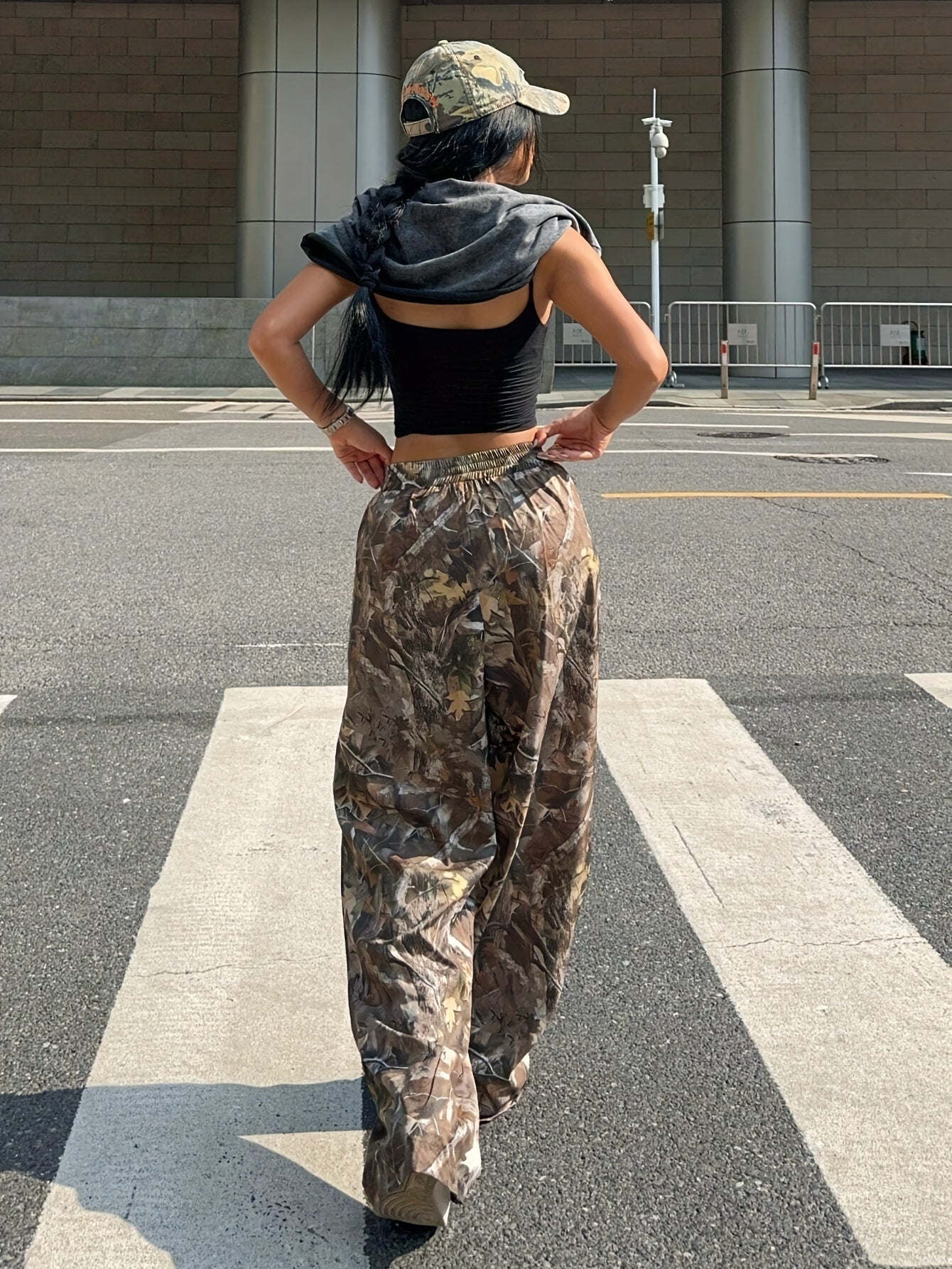 1pc YOUNG Style Women'S Wide Leg Pants, Polyester Woven Fabric with Plant Print, Fall\u002FWinter Season, Pockets Detail, Adult Casual Trousers