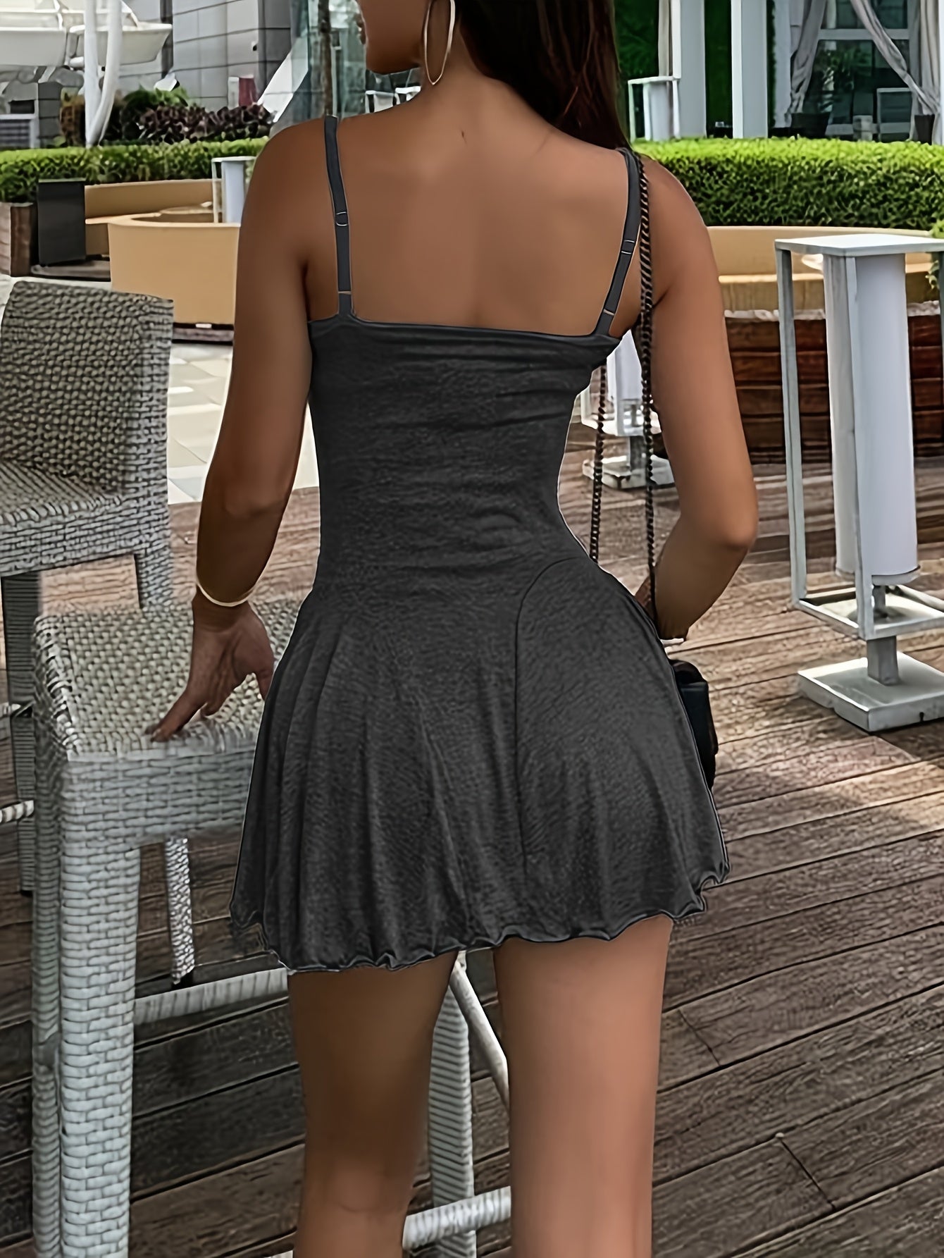 Sweet and Spicy Set: Retro and Simple Cardigan Overlay with Strappy Dress Two-piece Outfit, European and American Style