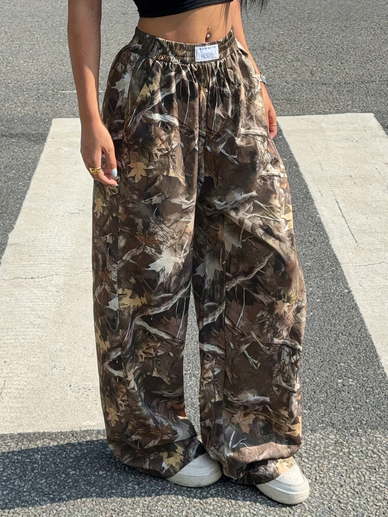 1pc YOUNG Style Women'S Wide Leg Pants, Polyester Woven Fabric with Plant Print, Fall\u002FWinter Season, Pockets Detail, Adult Casual Trousers
