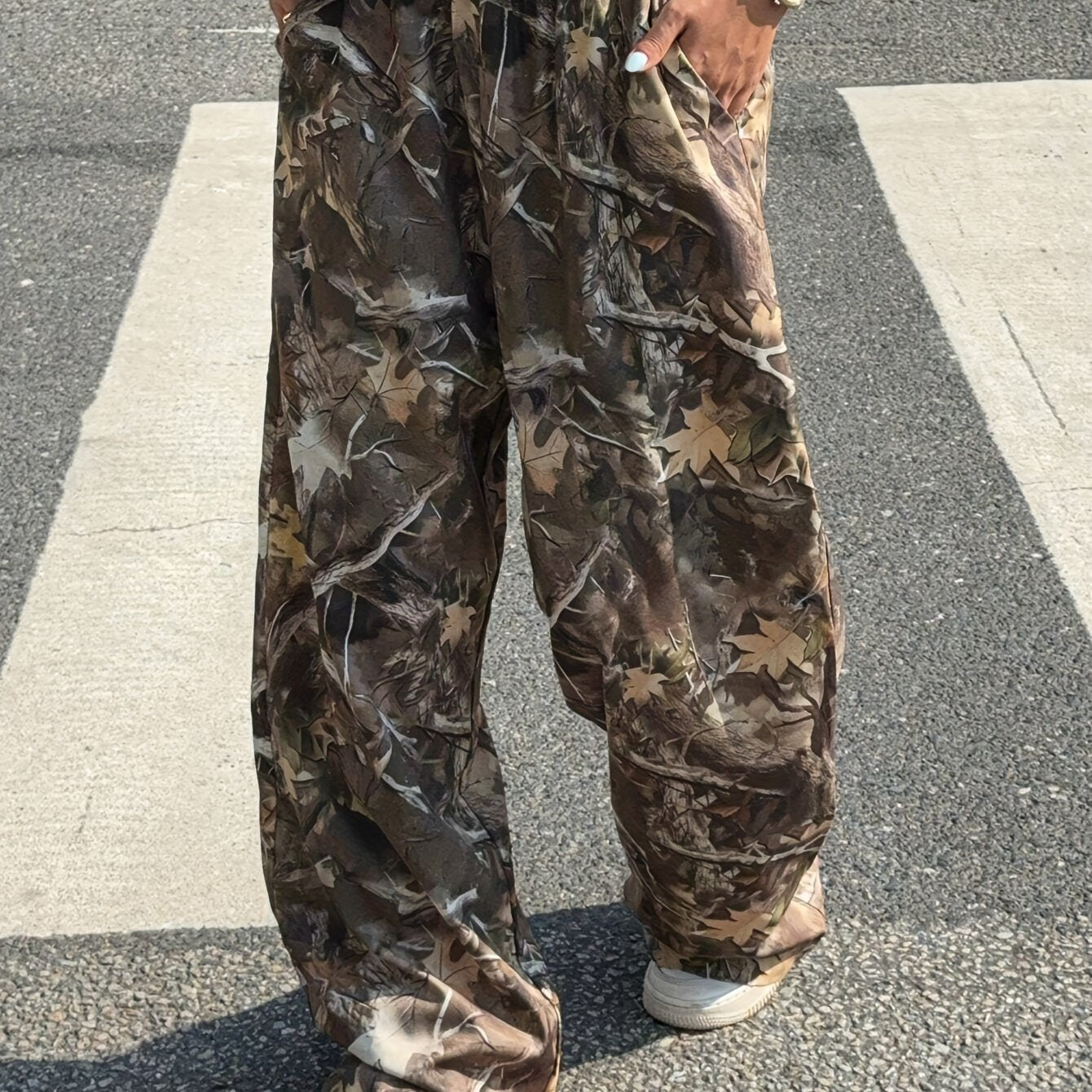 1pc YOUNG Style Women'S Wide Leg Pants, Polyester Woven Fabric with Plant Print, Fall\u002FWinter Season, Pockets Detail, Adult Casual Trousers