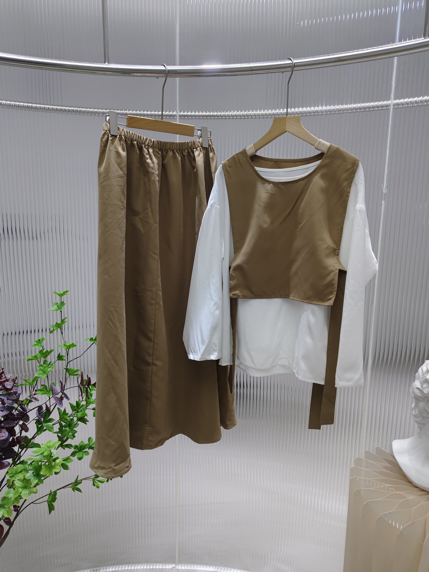 European Design Top with Style Shirt and Versatile Skirt Set for Women - New Spring and Autumn