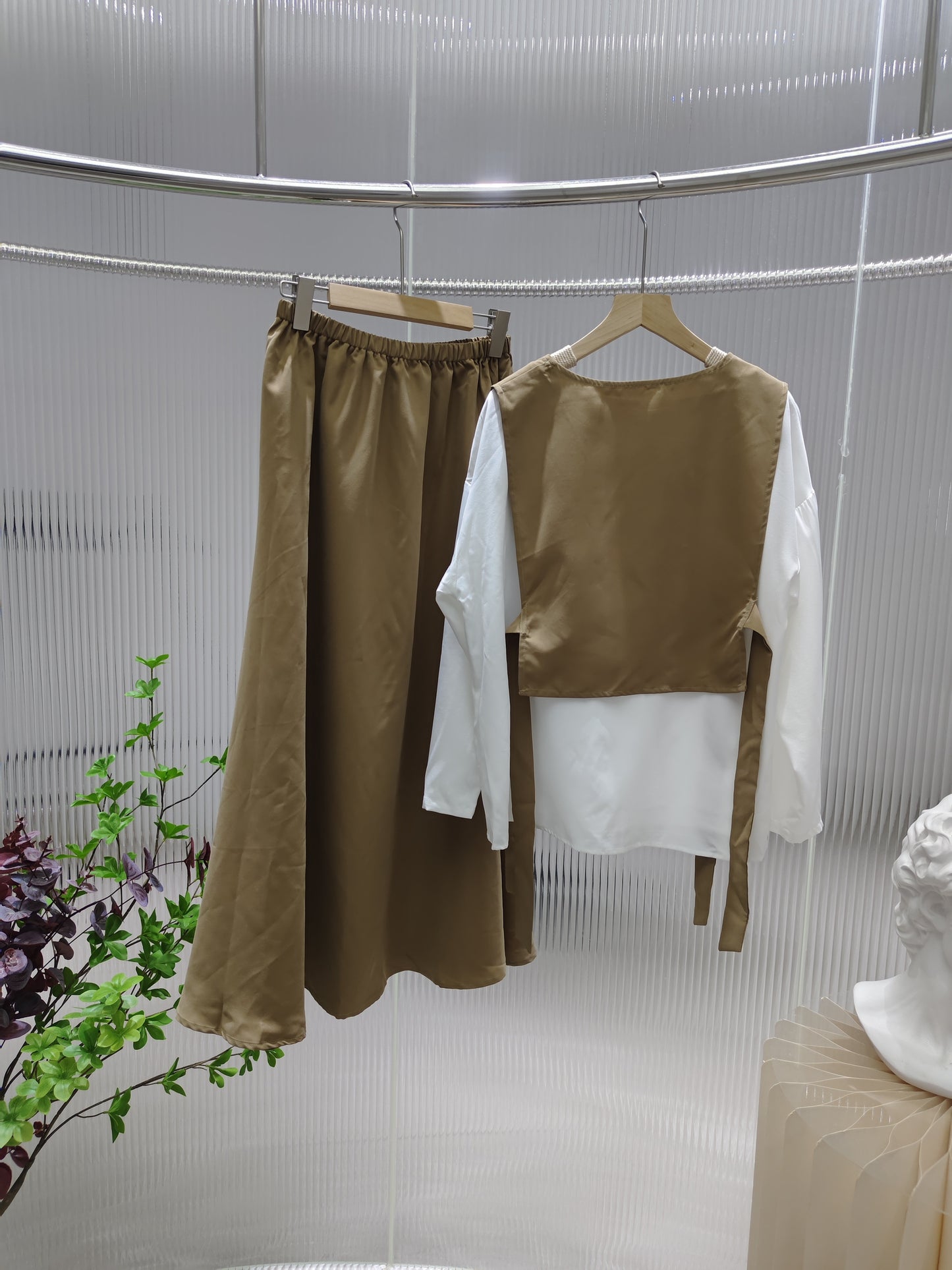 European Design Top with Style Shirt and Versatile Skirt Set for Women - New Spring and Autumn