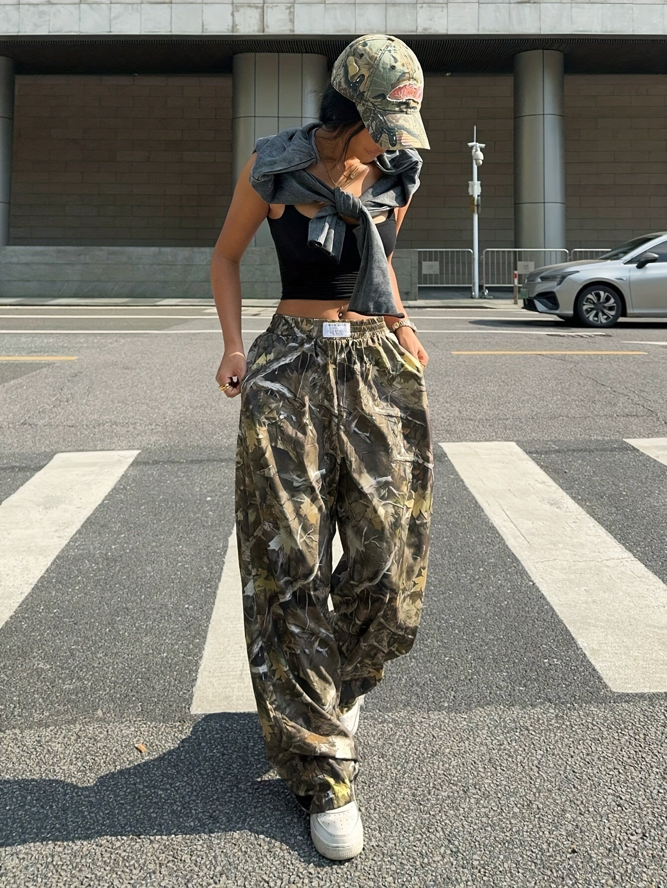 1pc YOUNG Style Women'S Wide Leg Pants, Polyester Woven Fabric with Plant Print, Fall\u002FWinter Season, Pockets Detail, Adult Casual Trousers