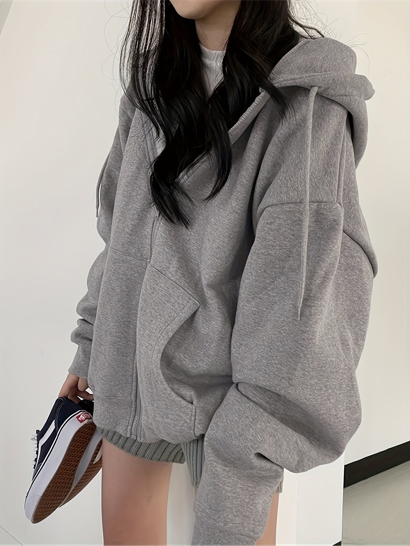 Women's Thickened Fleece Zippered Hooded Sweatshirt Jacket - Oversized Loose Fit Winter Warm Coat with Pockets, Grey Cardigan for Gym, Training & Casual Wear, Full-Zip Closure (No)